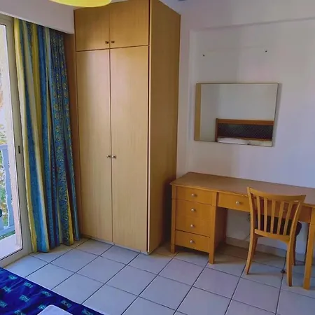 Limanaki Apartment *