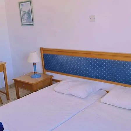Limanaki Apartment *