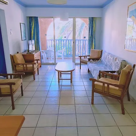 Apartment Limanaki *